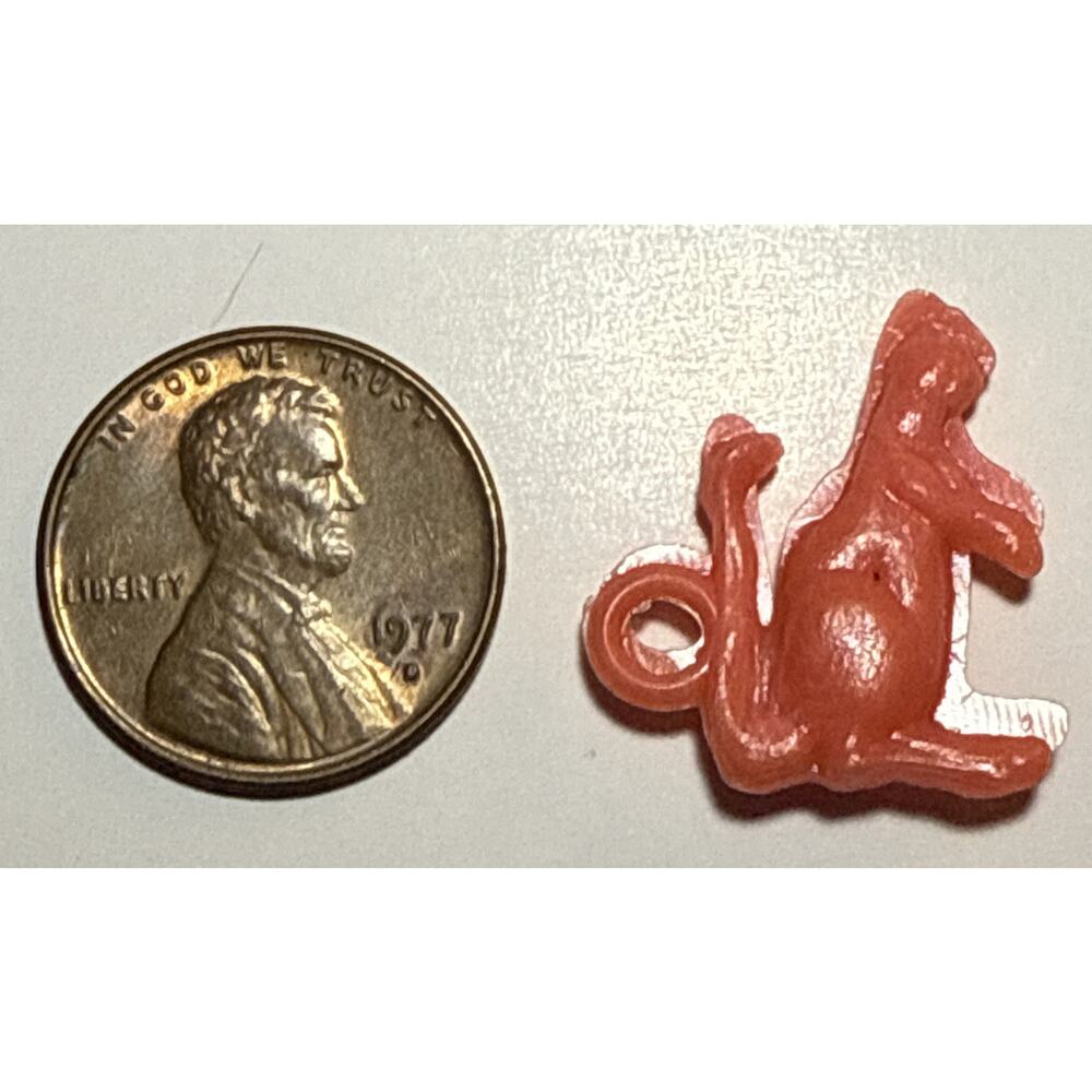 Vintage Pink Cat Cracker Jack Celluloid Charm 1E‎